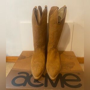 ACME rare vintage suede Tan Western Boots